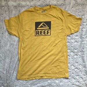 Reef Men's Large Mustard Yellow Short Sleeve T-Shirt